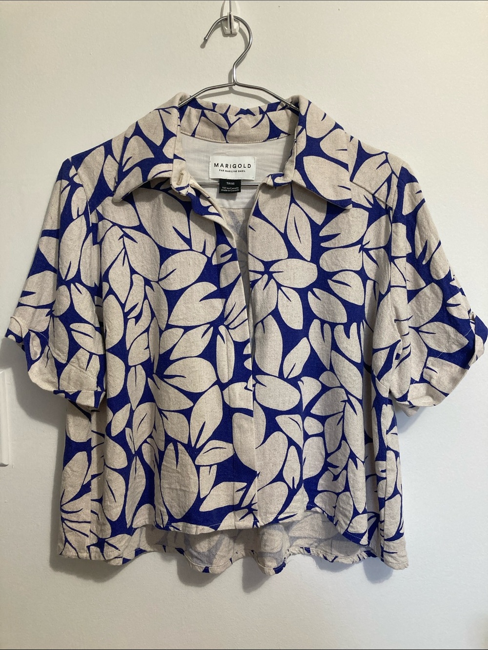 Marigold Blue and Cream Leaf-Print Crop Shirt
